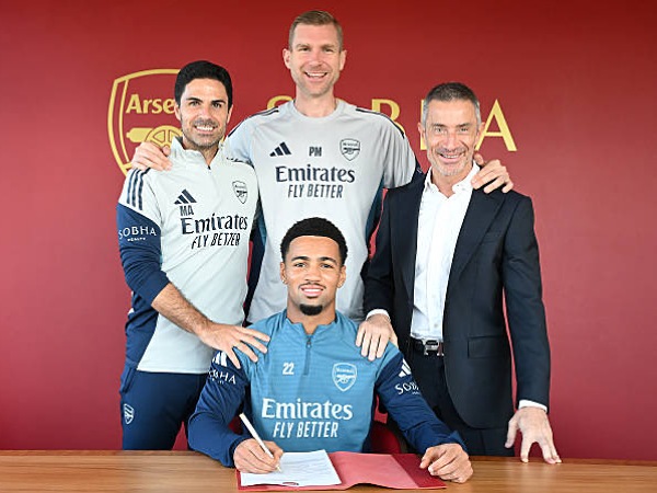 Ethan Nwaneri mengakhiri spekulasi masa depannya di Arsenal