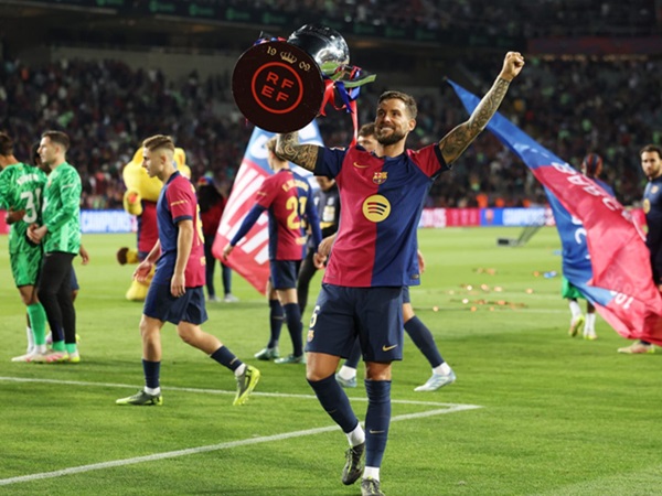 Inigo Martinez Mengucapkan Selamat Tinggal ke Barcelona
