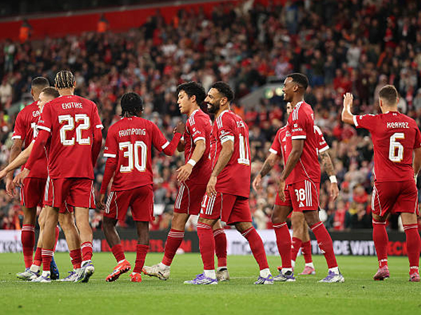 Siapa yang Bisa Menggoyang Dominasi Liverpool di Premier League Musim Ini?