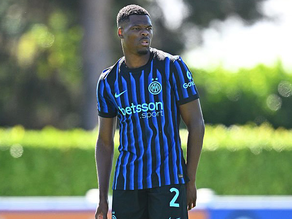 Denzel Dumfries.