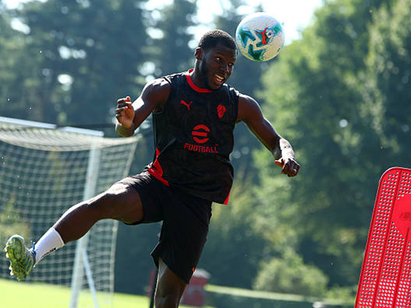 Bersaing dengan Nottingham Forest, Napoli Yakin Bisa Dapatkan Yunus Musah