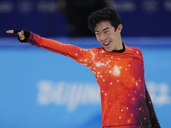 Di Olimpiade Beijing 2022, Nathan Chen mengamankan medali emas dengan program bebas yang dipenuhi lompatan quadruple khasnya. (Foto: AP)