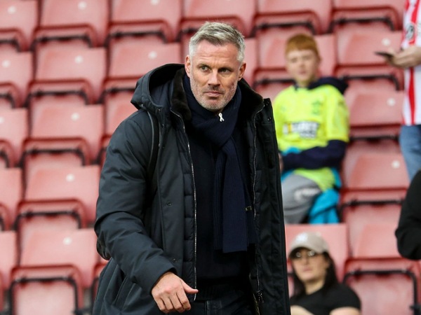 Jamie Carragher kerap berbicara negatif tentang Chelsea. (Foto: Robin Jones/Getty Images)