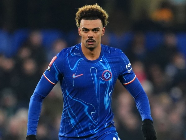 Renato Veiga diharapkan oleh sebagian fans Chelsea menggantikan posisi Levi Colwill