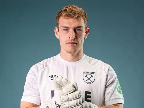 Kiper baru West Ham United, Mads Hermansen