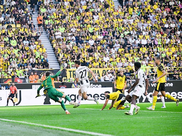 Dwigol Andrea Cambiaso bantu Juventus menang 2-1 atas Borussia Dortmund (Image: Juventus)