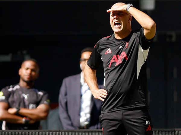 Kalah di Wembley, Arne Slot Akui Liverpool Perlu Perbaiki Detail Pertahanan