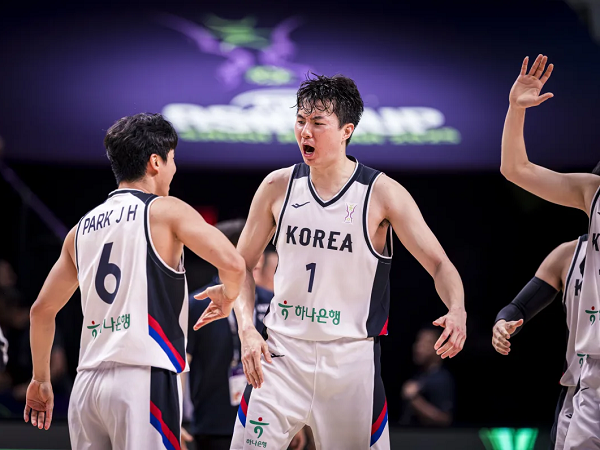 Lee Hyunjung bantu Korea kalahkan Lebanon di laga terakhir fase grup FIBA Asia Cup 2025.