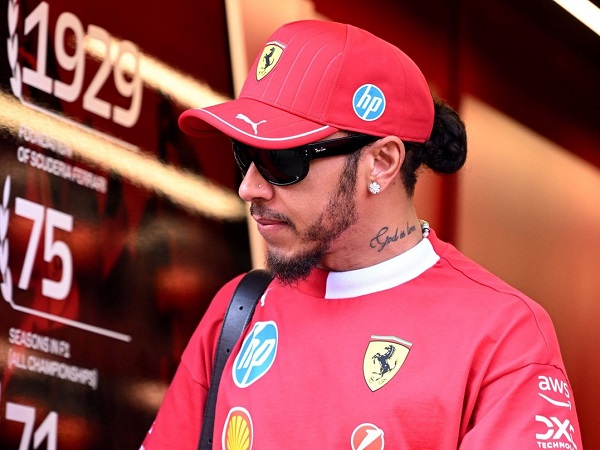 Lewis Hamilton berusaha keras untuk bangkit di paruh kedua musim.