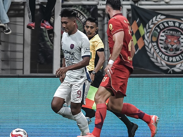 Penyerang Persita Tangerang, Ahmad Nur Hardianto di laga kontra Persija Jakarta
