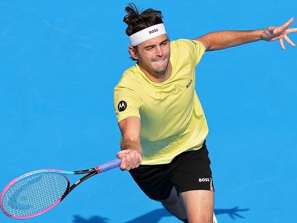Lawan Dan Pemadaman Listrik Tak Hentikan Laju Taylor Fritz Menuju Babak 16 Besar D Cincinnati
