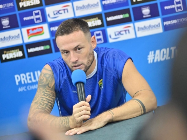 Kapten Persib, Marc Klok