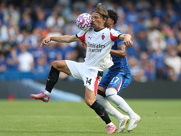 Merasakan Perbedaan, Alexis Saelemaekers Kagumi Kualitas Luka Modric