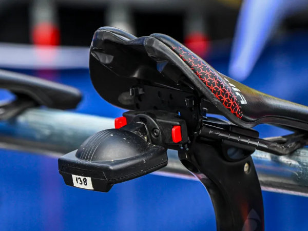Seorang pembalap dari setiap tim akan membawa perangkat pelacak GPS selama kompetisi Women’s WorldTour tiga hari di Swiss. (Foto: AFP)