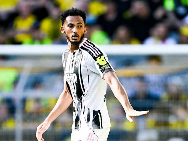 Lloyd Kelly diburu Sunderland (Image: Juventus)