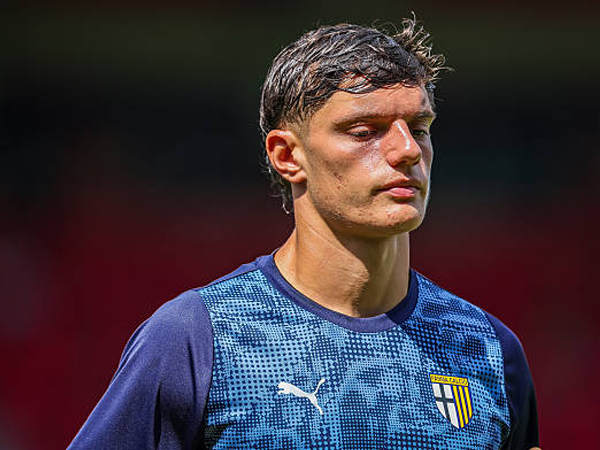 Arne Slot Konfirmasi Liverpool Sepakati Transfer Giovanni Leoni