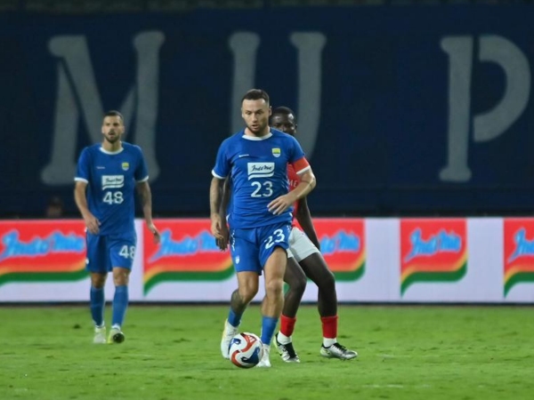 Kapten Persib, Marc Klok