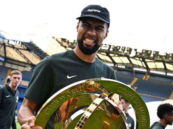 Kualitas Robert Sanchez diragukan oleh Troy Deeney