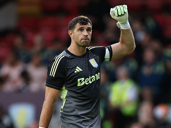 Emiliano Martinez.