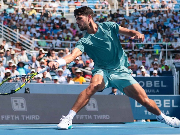 Carlos Alcaraz Bertahan Dari Serangan Andrey Rublev Di Cincinnati