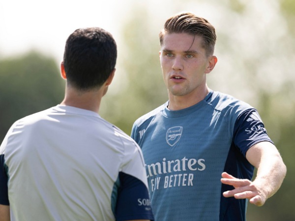 Mikel Arteta dan Viktor Gyokeres