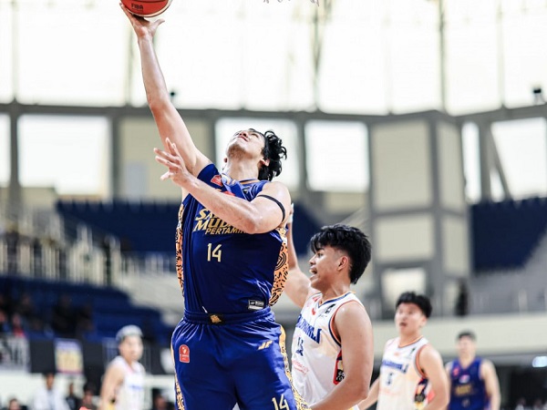Satria Muda Bandung raih kemenangan perdana di IBL All Indonesian 2025.