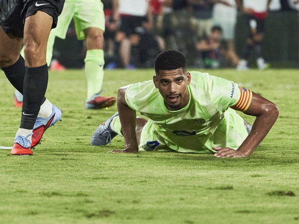 Barcelona Libas Mallorca, Araujo Senang Menang Clean Sheet