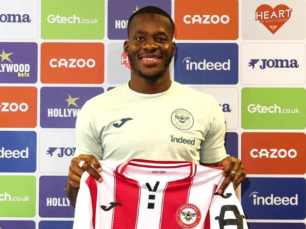 Dango Ouattara menandatangani kontrak lima tahun di Brentford