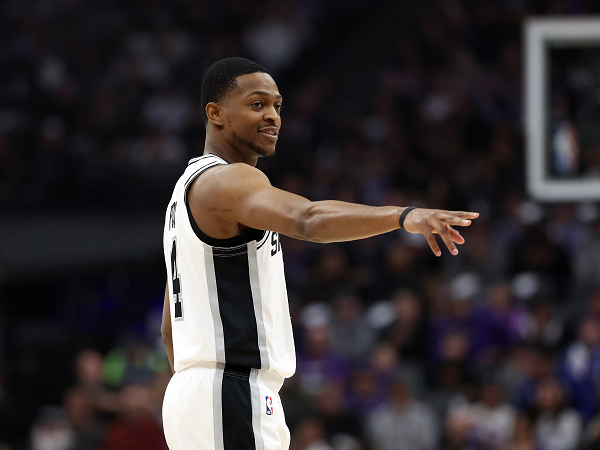 De'Aaron Fox senang bisa lanjutkan kariernya bersama Spurs.