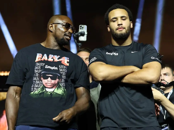Dillian Whyte (kiri) dan Moses Itauma. (Foto: Fight TV)