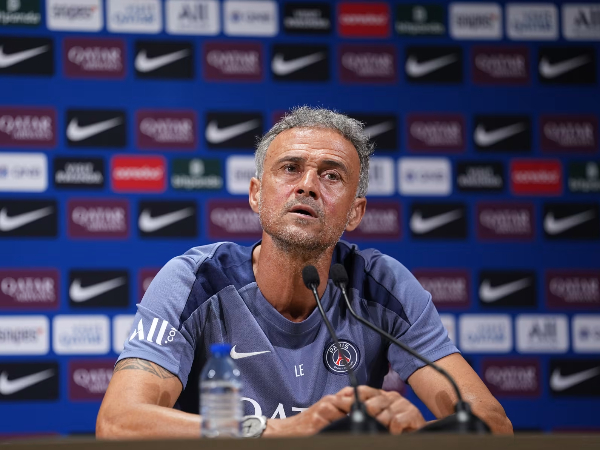 Pelatih Paris Saint-Germain