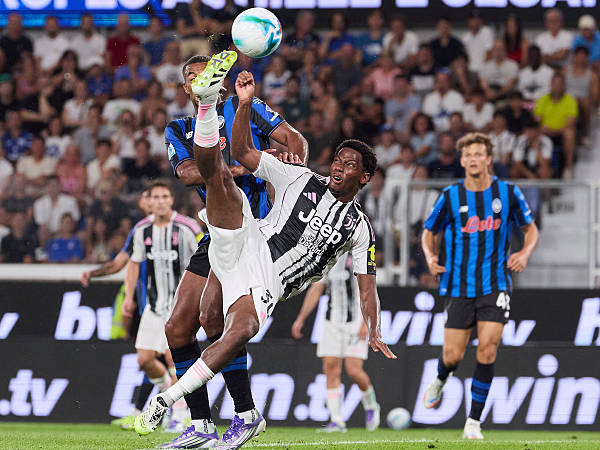 Jonathan David Buat Gol Akrobatik, Juventus Kalahkan Atalanta 2-1