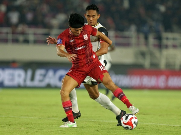 Pemain Persis Solo, Kodai Tanaka di laga kontra Persija Jakarta