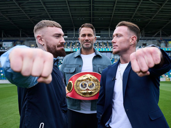 Lewis Crocker (kiri) dan Paddy Donovan. (Foto: Fight TV)