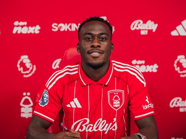 Nottingham Forest mendapatkan striker baru, Arnaud Kalimuendo