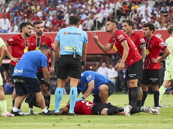 Xabi Alonso Komentari Keputusan Kontroversial Wasit di Laga Barcelona