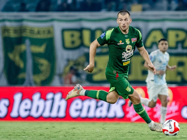 Penyerang Persebaya Surabaya, Mihailo Perovic
