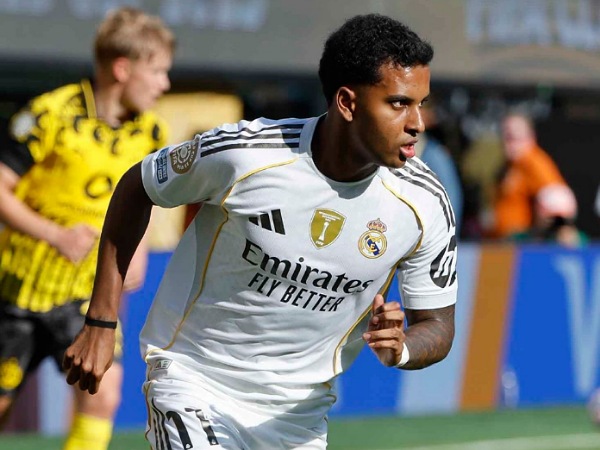 Arsenal dikaitkan dengan winger Real Madrid, Rodrygo. (Foto: Jean Catuffe/Getty Images)