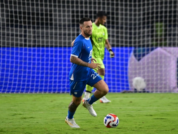 Gelandang Persib, Marc Klok