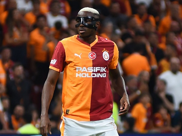 Joe Cole menganggap Victor Osimhen lebih cocok untuk Arsenal. (Foto: Seskim Photo/MB Media/Getty Images)