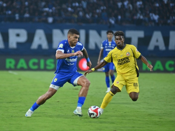 Gelandang serang Persib, Berguinho