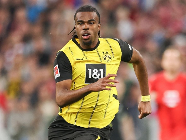 Borussia Dortmund mengincar dua pemain Chelsea, Carney Chukwuemeka dan Aaron Anselmino