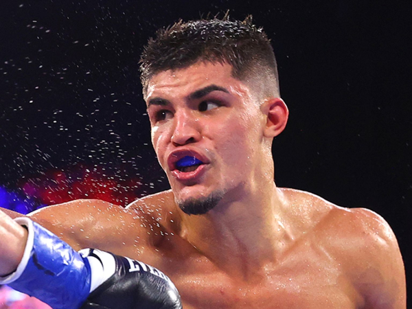 Xander Zayas disebut De La Hoya menghindari pertarungan yang diusulkan. (Foto: Fight TV)