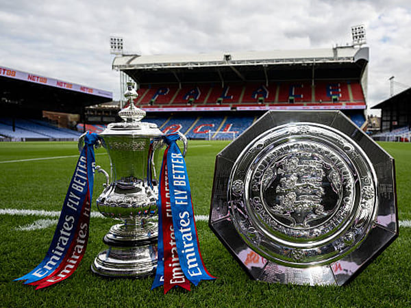 Debut di Liga Konferensi, Crystal Palace Pamerkan Dua Trofi Domestik