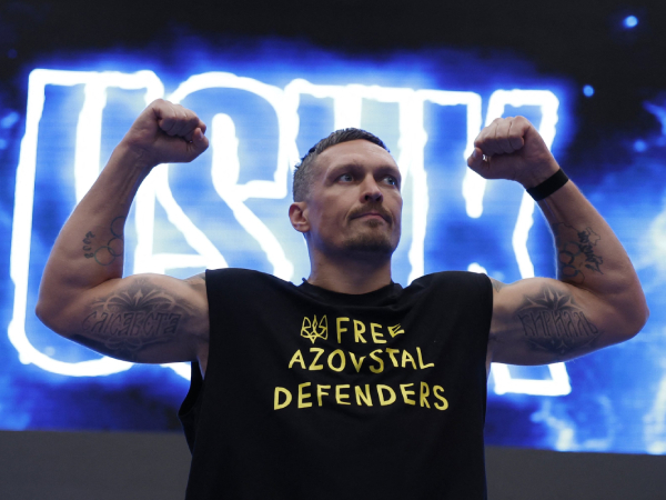 Oleksandr Usyk butuh waktu untuk pemulihan setelah serangkaian kamp latihan dan pertarungan besar yang melelahkan. (Foto: Fight TV)