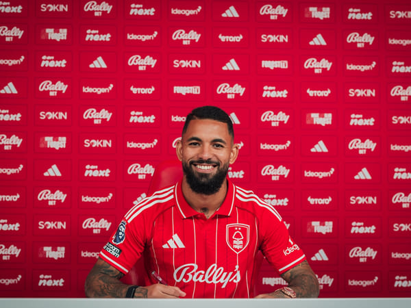 Tinggalkan Juventus, Douglas Luiz Resmi Gabung Nottingham Forest