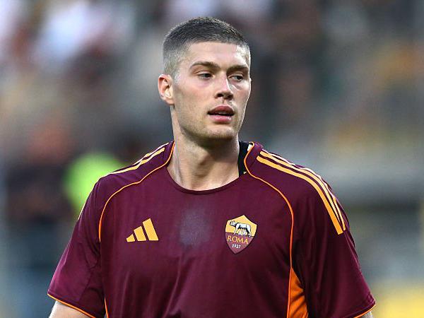 Artem Dovbyk.