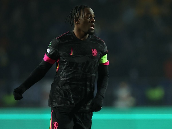 Bek Chelsea, Axel Disasi