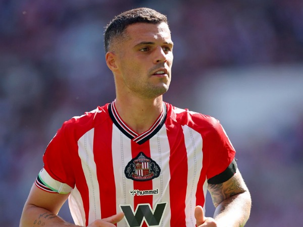 Gelandang Sunderland, Granit Xhaka