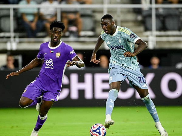 Randal Kolo Muani masih diinginkan Juventus (Image: Juventus)